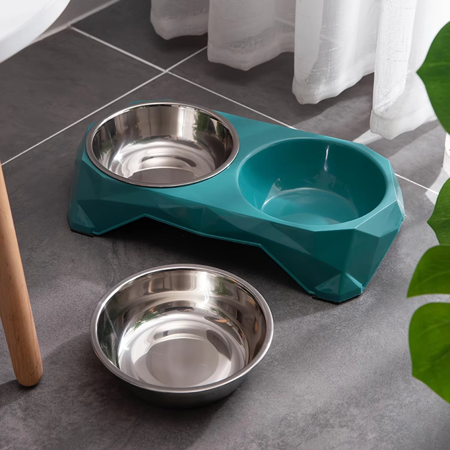 Elevated Stainless Steel Pet Bowls Set with Large Capacity Feeding Dish for Dogs - Modern Design & Raised Stand