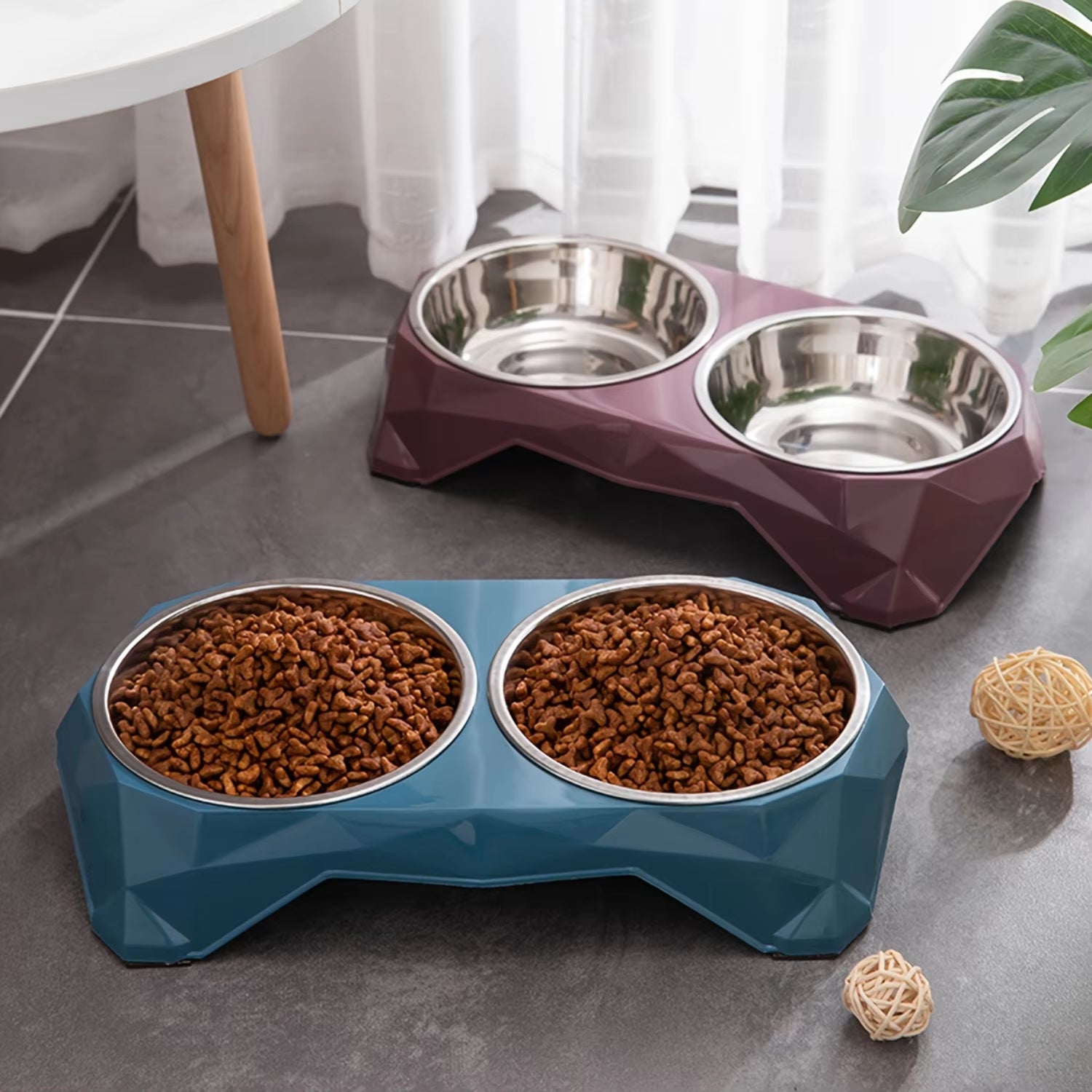 Elevated Stainless Steel Pet Bowls Set with Large Capacity Feeding Dish for Dogs - Modern Design & Raised Stand